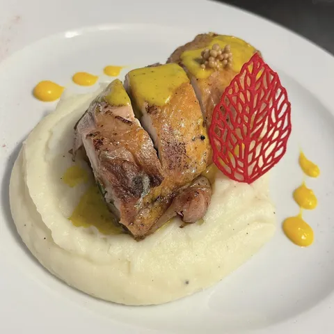 Chicken with purée