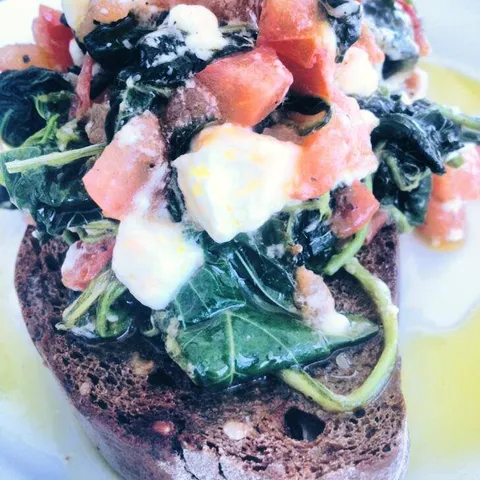Wild greens and tomato