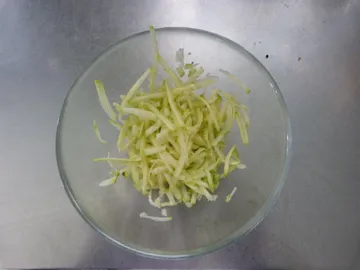 Santorini tomatokeftedes: Step 4